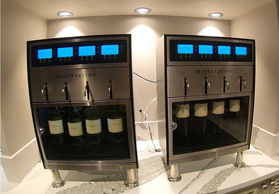 Self-service wine station