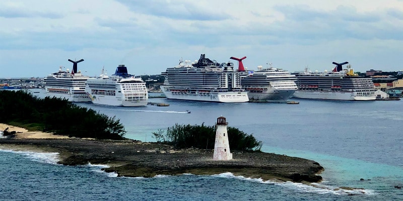 Cruise ships in Nassau