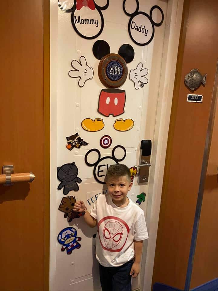 Disney cruise door decorations