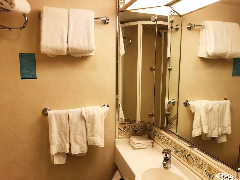 Mariner of the Seas cabin bathroom