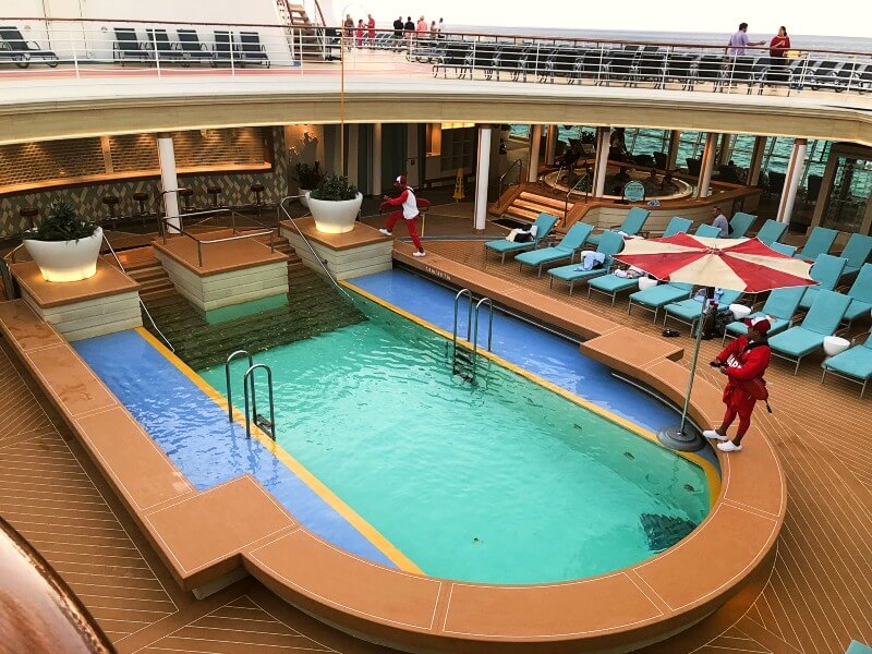 Adult pool on Mariner of the Seas