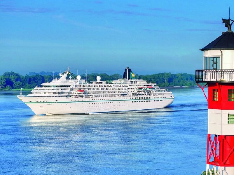 Amadea ship