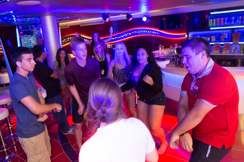 teenagers on a Carnival cruise