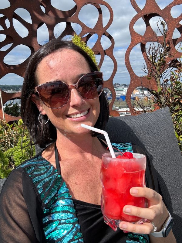 Jenni with a cocktail on CelebritY Apex