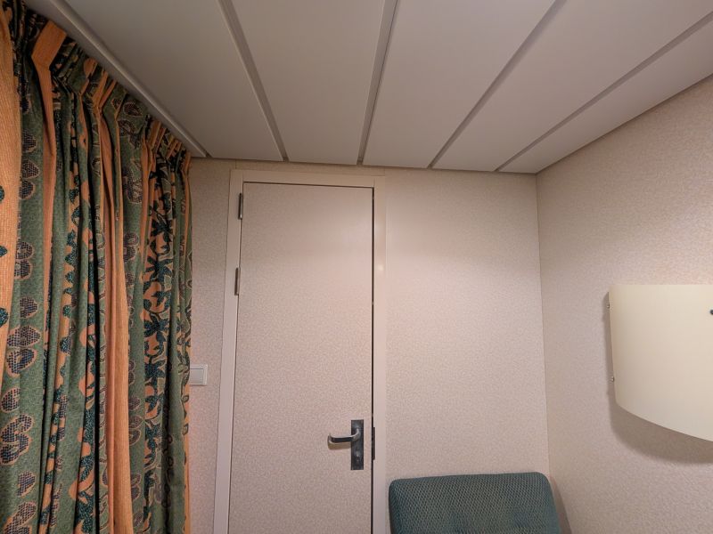 Connecting Door Interior Stateroom Independence of the Seas