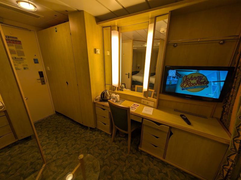 Cosy Desk Space Interior Stateroom Independence of the Seas
