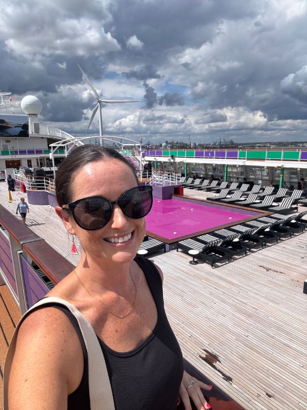 Cruise Mummy overlooking Ambassador pool deck
