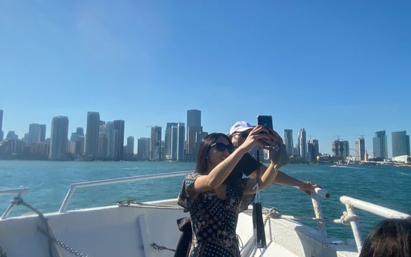 Cruise of Millionaire Homes