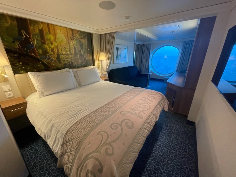 Deluxe Family Oceanview Stateroom on Disney Wish