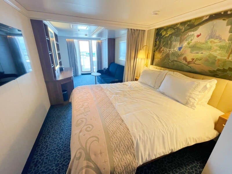 Family Oceanview Stateroom with Verandah on Disney Wish