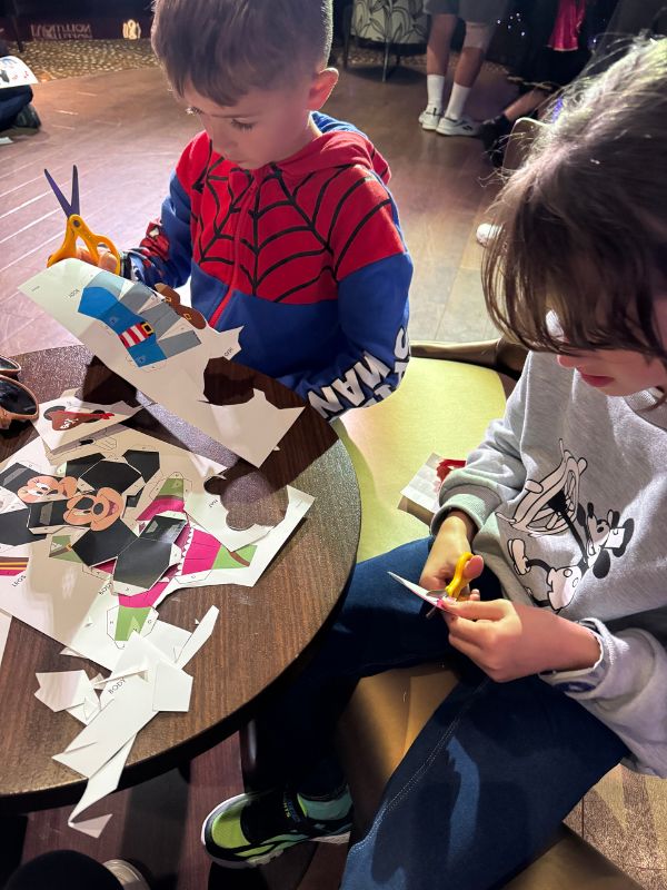 doing arts and crafts on a Disney cruise
