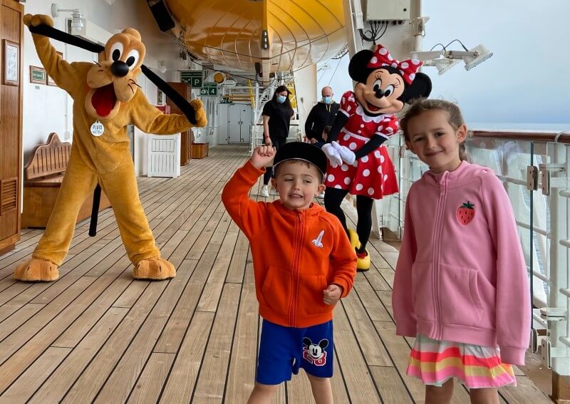 Kids with Disney cruise characters