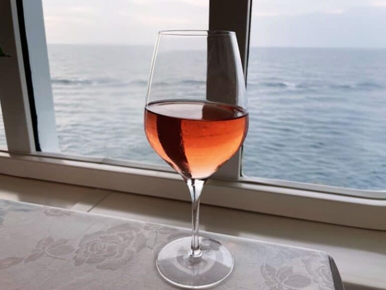 What’s Included on Princess Cruises? Full Guide to Free Perks and Extra ...