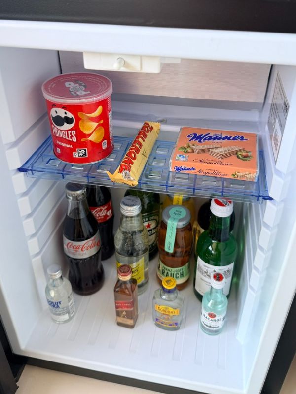 Emerald river cruise mini bar