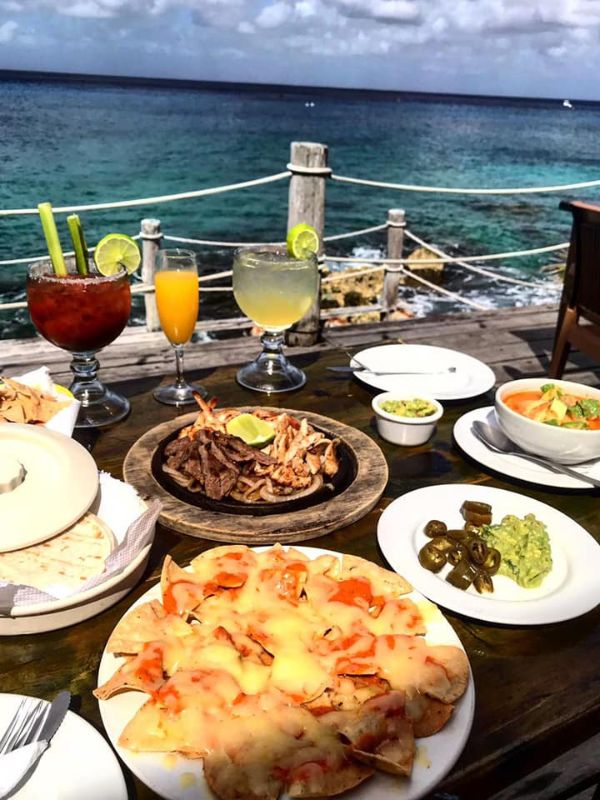 The 19 Best Restaurants In Cozumel Near The Cruise Ports