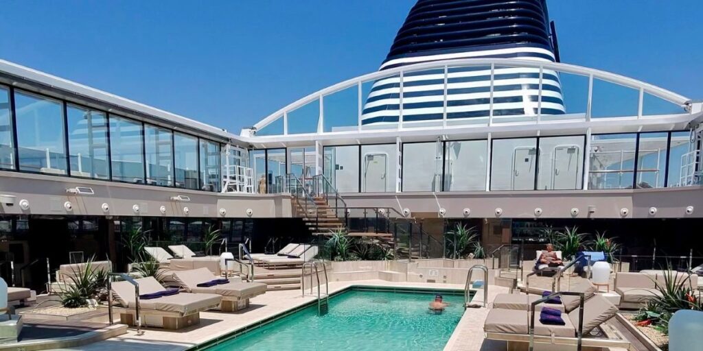 Explora II Pool Deck