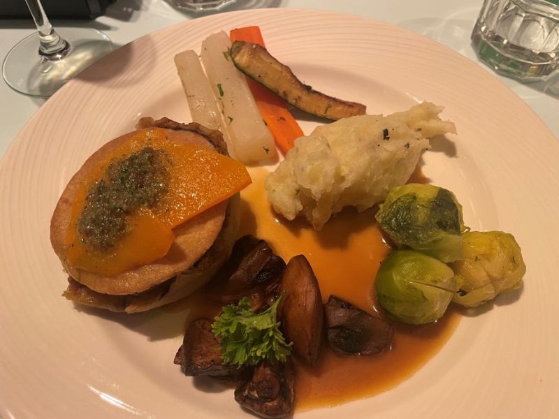 Christmas food on cruise ship