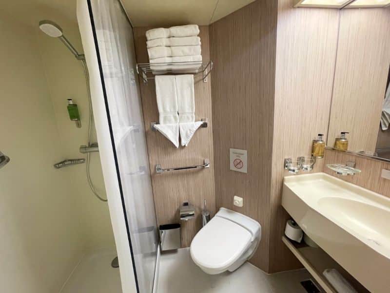 Ocean View cabin bathroom on Fred. Olsen Bolette