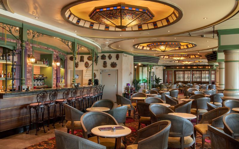 French Quarter Lounge - Disney Wonder