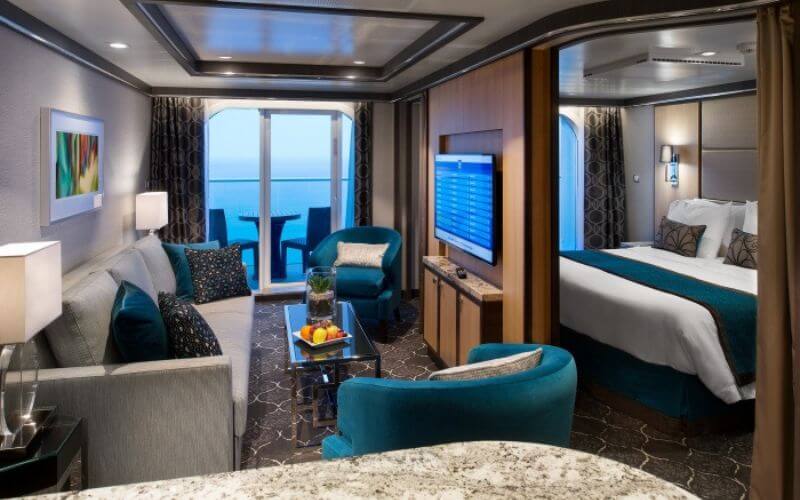 cruise ship bedroom