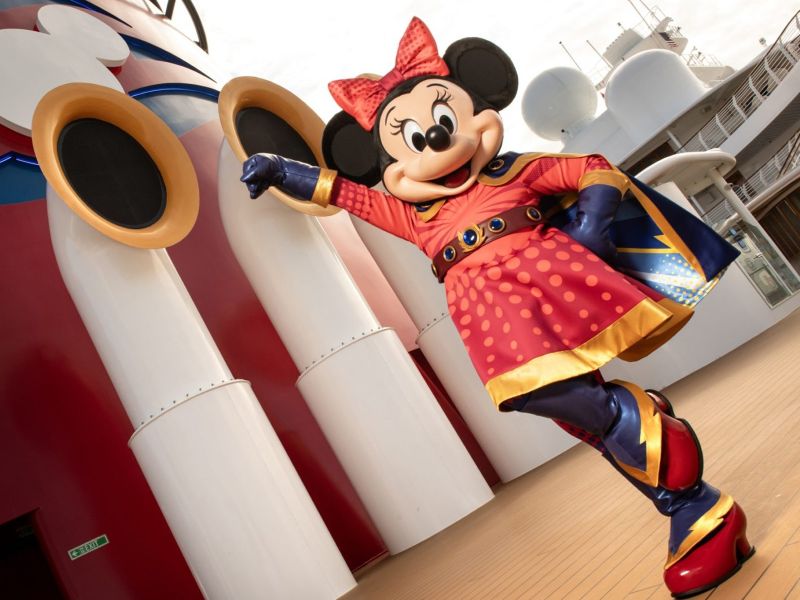 Hero Minnie on Disney Destiny