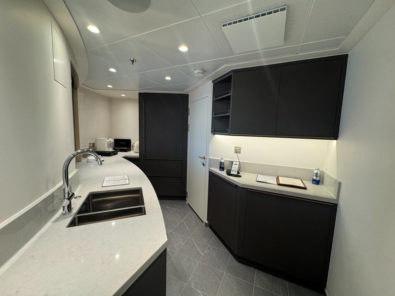 Tomorrow Tower Suite kitchen