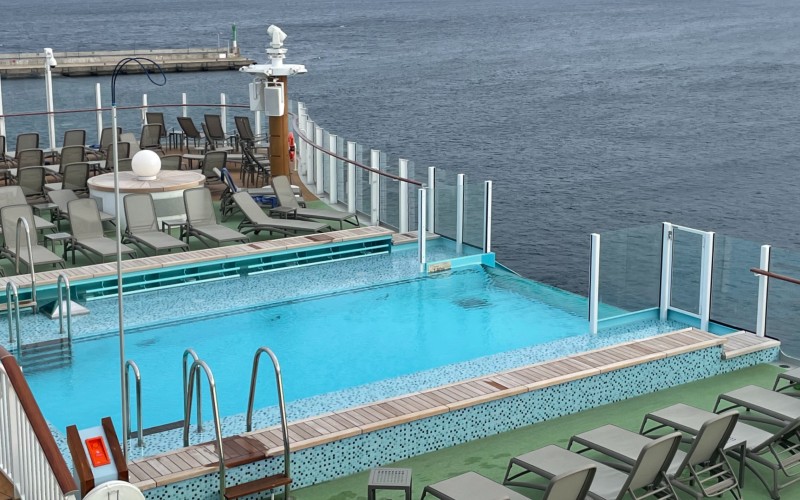 Iona infinity pool