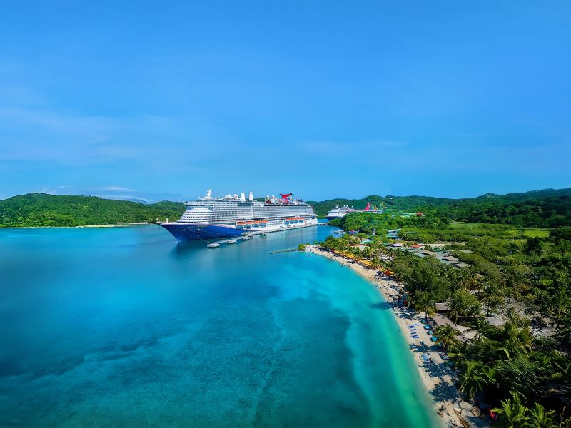Isle Tropicale, Honduras for Carnival