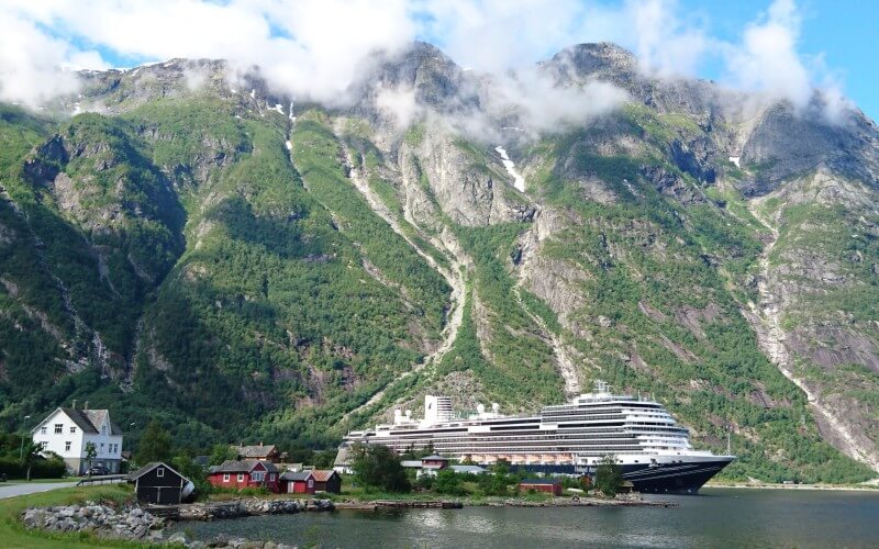 MS Koningsdam in Norway