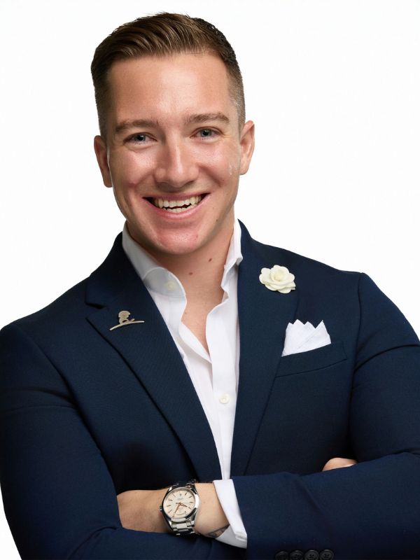 LOUIE CLARE