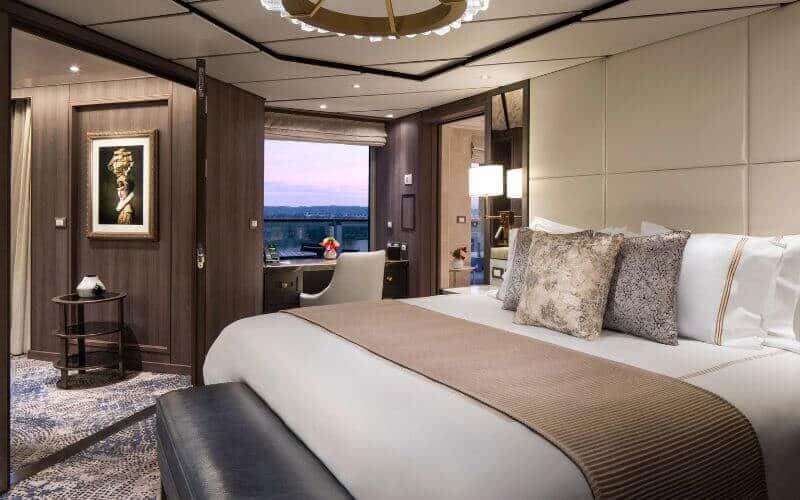 MS Koningsdam Pinnacle Suite