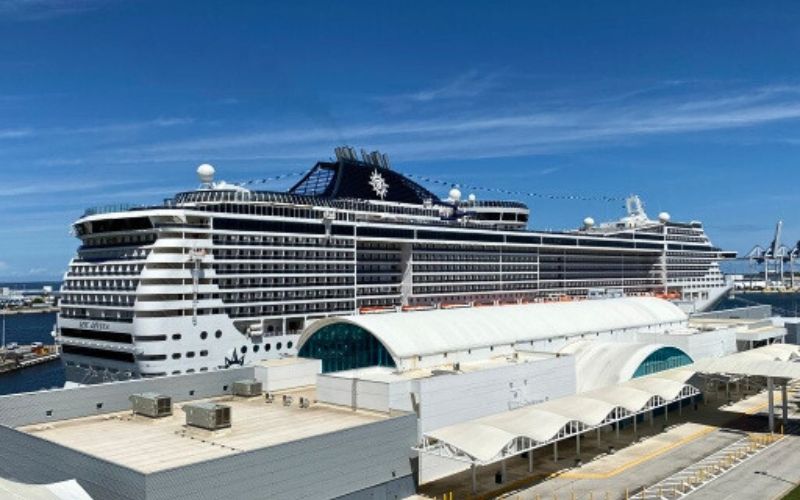 MSC Divina