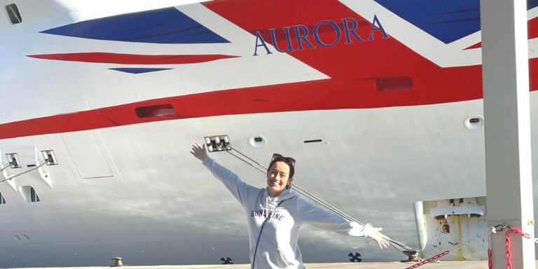 Cruise Mummy with Aurora