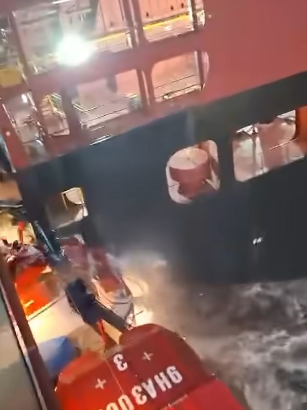 Mein Schiff 3 Collides with Container Ship