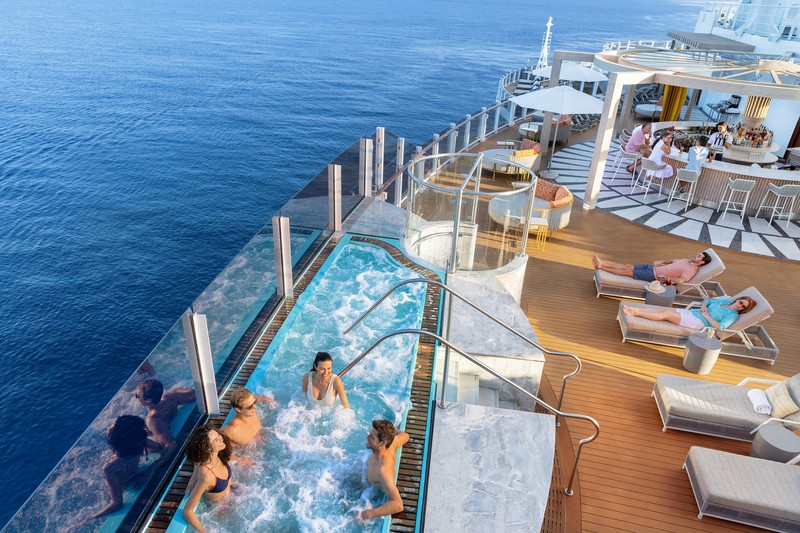 Infinity pool on Norwegian Prima