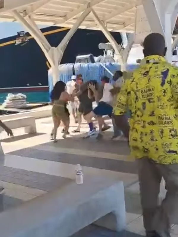Fighting cruise guests at Nassau