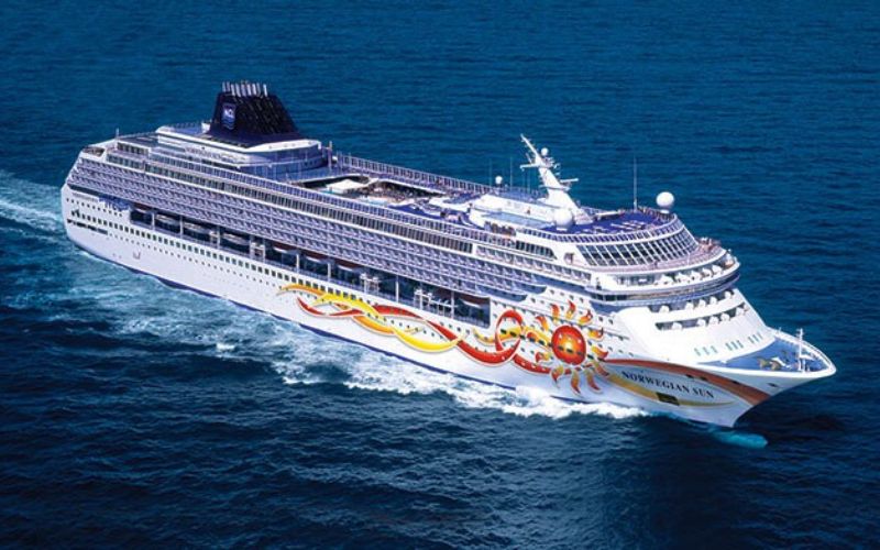 Norwegian Sun sailing in the ocean