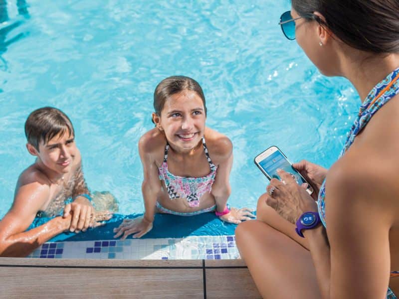 Princess Medallion Poolside