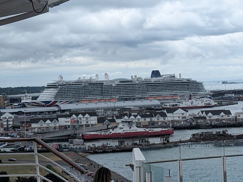P&O Cruises ship at Ocean Terminal