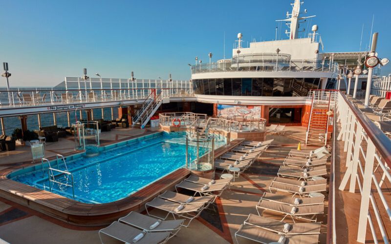 Pavilion Pool on board Queen Elizabeth