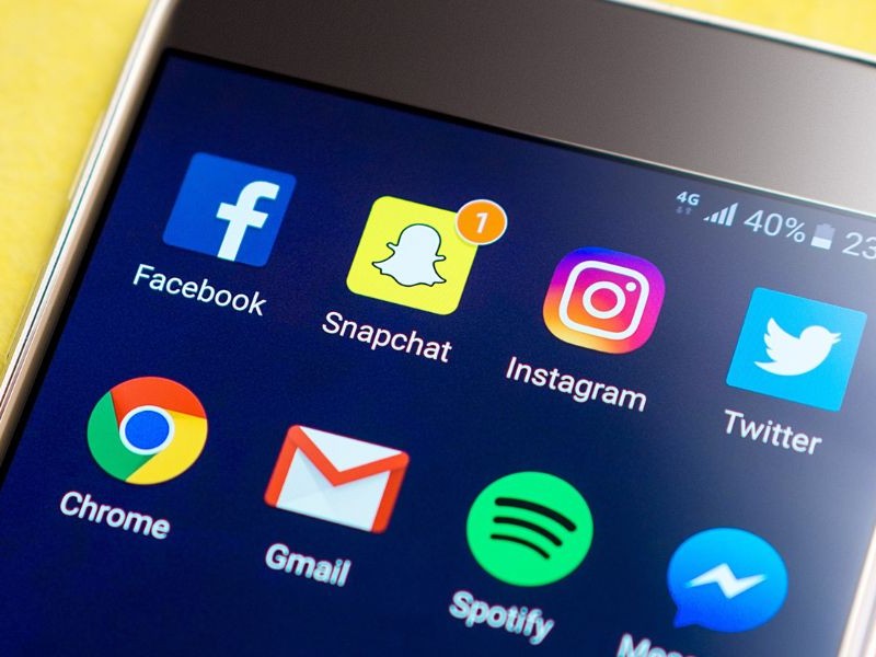 Phone applications and notification 