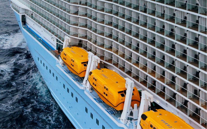 Quantum of the Seas obstructed view balconies behind lifeboats