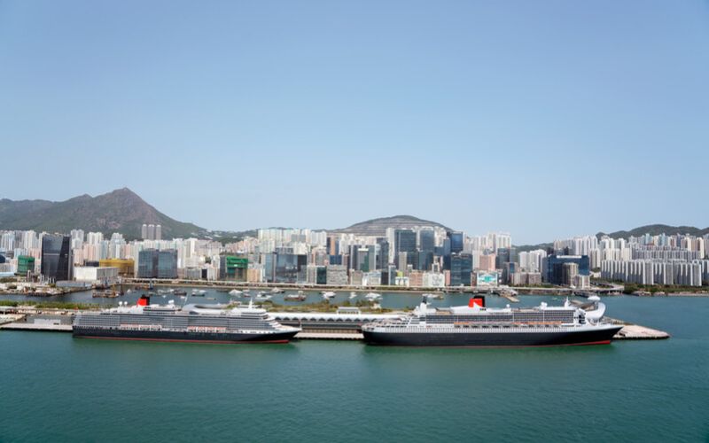 Queen Elizabeth and Queen Mary 2