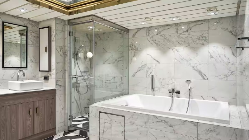 Royal Suite Bathroom