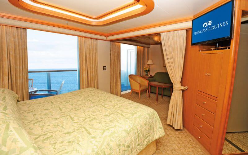 Sapphire Princess Suite