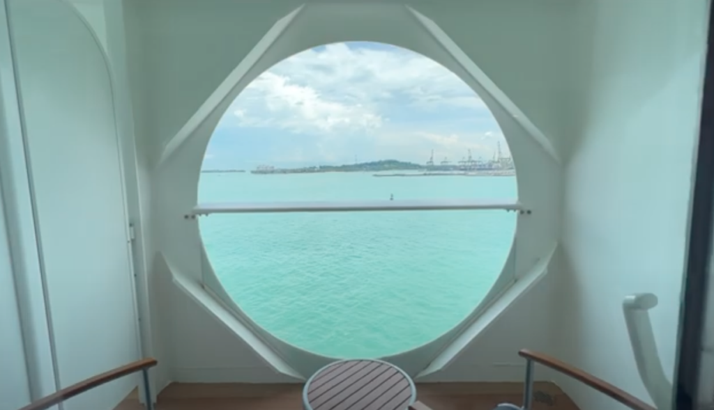 Obstructed balcony on deck 8 of Spectrum of the Seas