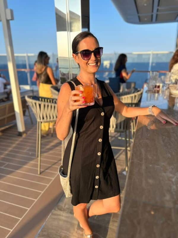 Cruise Mummy in the Sky Bar