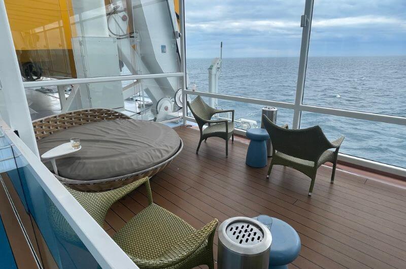 cruise ships with smoking rooms