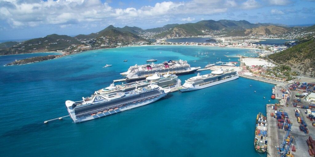 St Maarten Pier