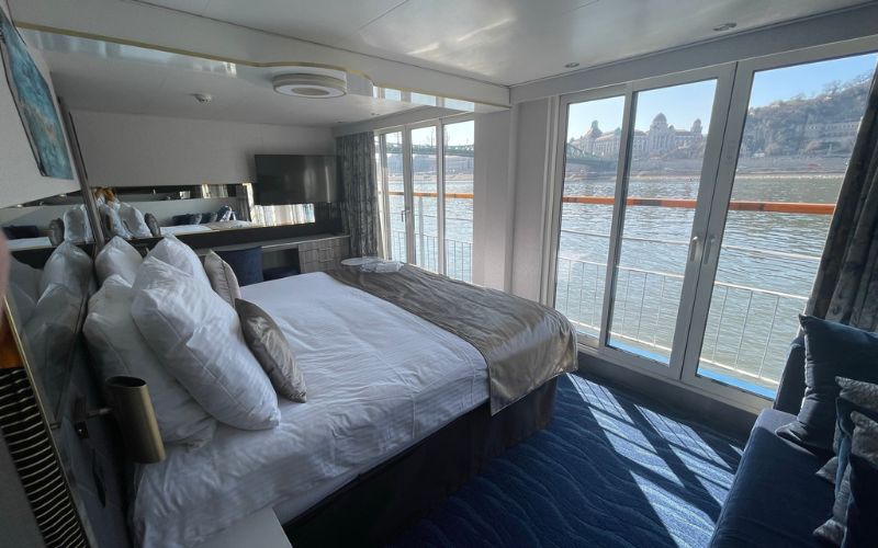 Suite with French Balcony on Tui Skyla